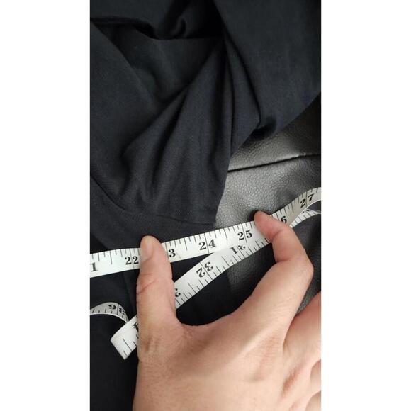 Adidas Shirt Mens  Black Long Sleeve Reflective Graphic Streetwear P2P 24" - Picture 4 of 5